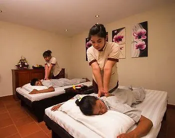 ホテル Adventure Siemreap シェムリアップ